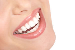 Through the use of a custom-made delivery system and the latest in teeth-whitening technology, you can have whiter and brighter teeth.